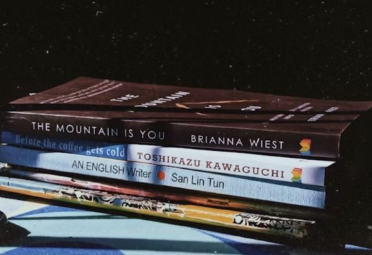 BookTok Favorites Review: Viral Titles Under the Lens 2025